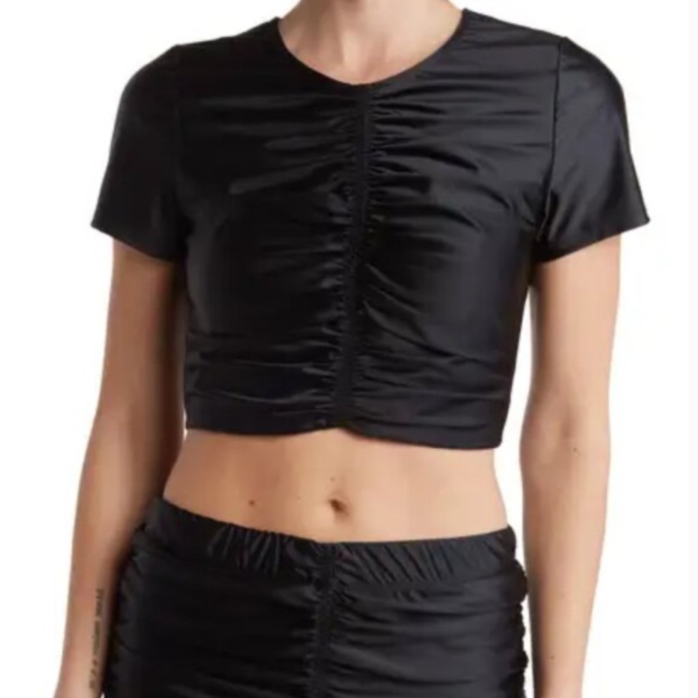 NWT Good American Women's Ruched Cropped
Swim Black T-Shirt in size XL